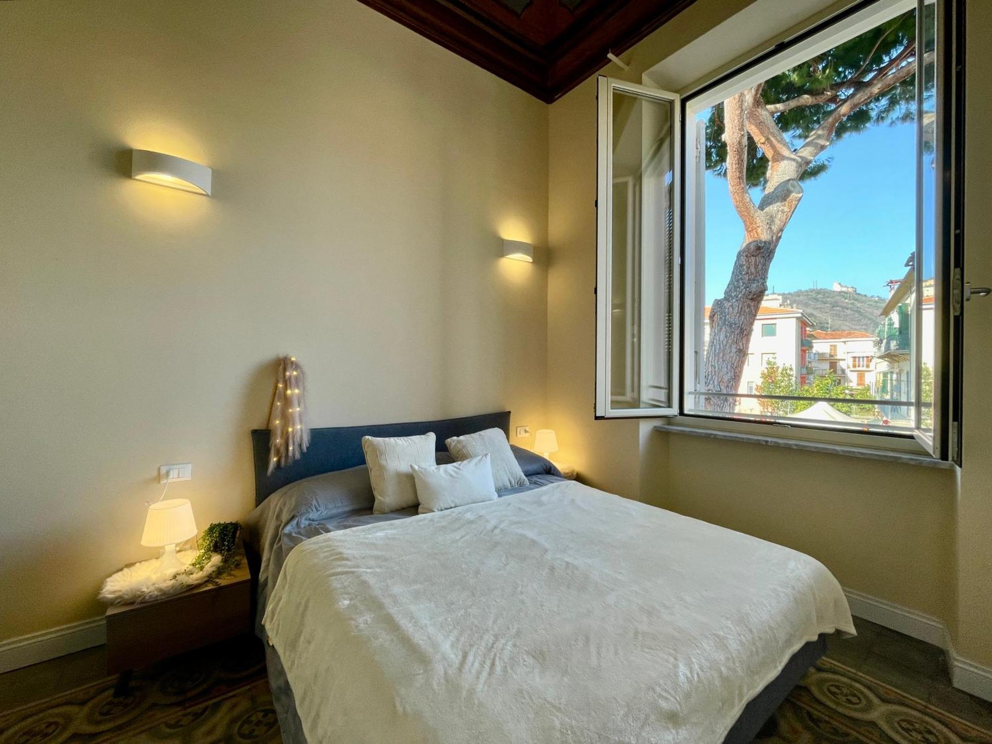 Villa Migliorini Lusso & Comfort In Finalborgo. Finale Ligure Kültér fotó